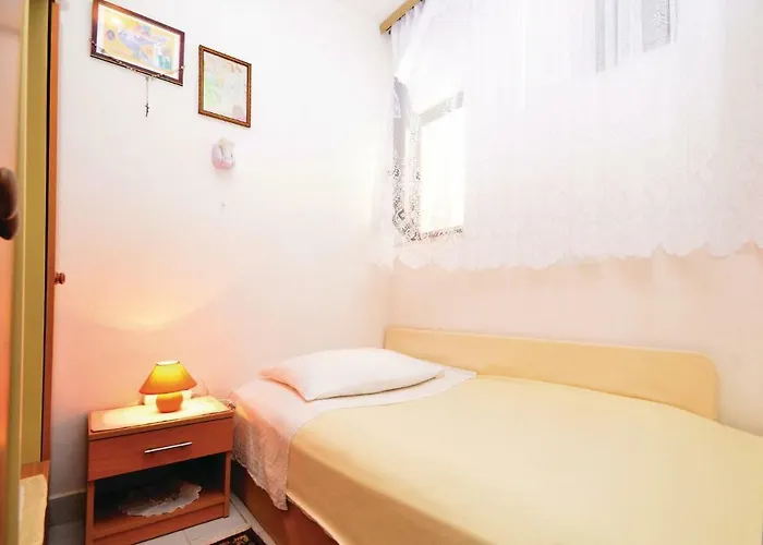 Apartment Brodarica 7